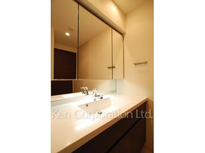 Brillia ist Tower 勝どきの写真 パウダールーム ※44階の同じ間取タイプを撮影。仕様が異なることがあります。