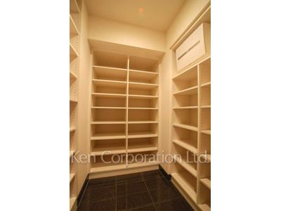 Brillia ist Tower 勝どきの写真 シューズインクローゼット ※44階の同じ間取タイプを撮影。仕様が異なることがあります。