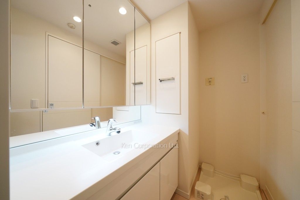 Brillia ist Tower 勝どきの写真 パウダールーム ※20階の同じ間取タイプを撮影。仕様が異なることがあります。