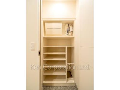 Brillia ist Tower 勝どきの写真 シューズインクローゼット ※38階の同じ間取タイプを撮影。仕様が異なることがあります。