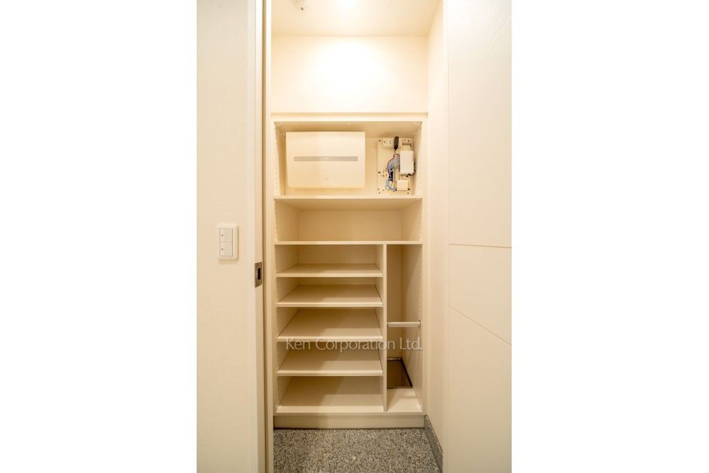 Brillia ist Tower 勝どきの写真 シューズインクローゼット ※38階の同じ間取タイプを撮影。仕様が異なることがあります。