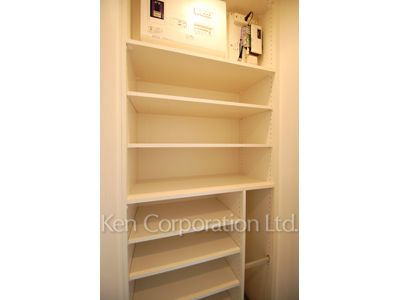 Brillia ist Tower 勝どきの写真 シューズインクローゼット ※36階の同じ間取タイプを撮影。仕様が異なることがあります。