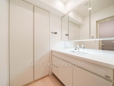 Brillia ist Tower 勝どきの写真 パウダールーム ※34階の同じ間取タイプを撮影。仕様が異なることがあります。