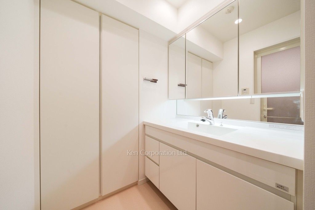 Brillia ist Tower 勝どきの写真 パウダールーム ※34階の同じ間取タイプを撮影。仕様が異なることがあります。