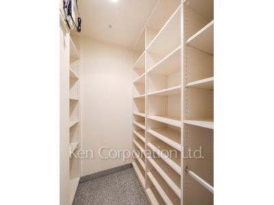 シューズインクローゼット ※36階の同じ間取タイプを撮影。仕様が異なることがあります。