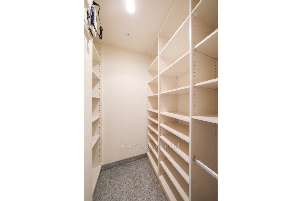 Brillia ist Tower 勝どきの写真 シューズインクローゼット ※36階の同じ間取タイプを撮影。仕様が異なることがあります。