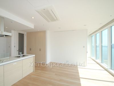 リビングダイニング ※16階の同じ間取タイプを撮影。仕様が異なることがあります。