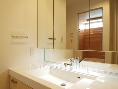 パウダールーム ※16階の同じ間取タイプを撮影。仕様が異なることがあります。