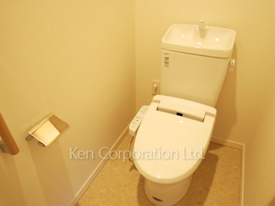 トイレ ※16階の同じ間取タイプを撮影。仕様が異なることがあります。