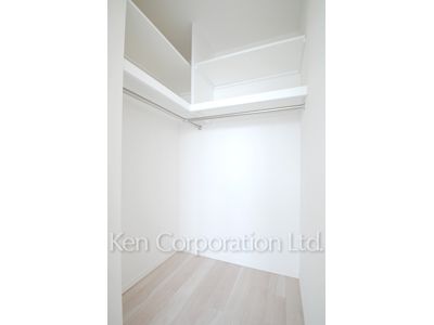 スカイハウス浜離宮の写真 ウォークインクローゼット ※23階の同じ間取タイプを撮影。仕様が異なることがあります。