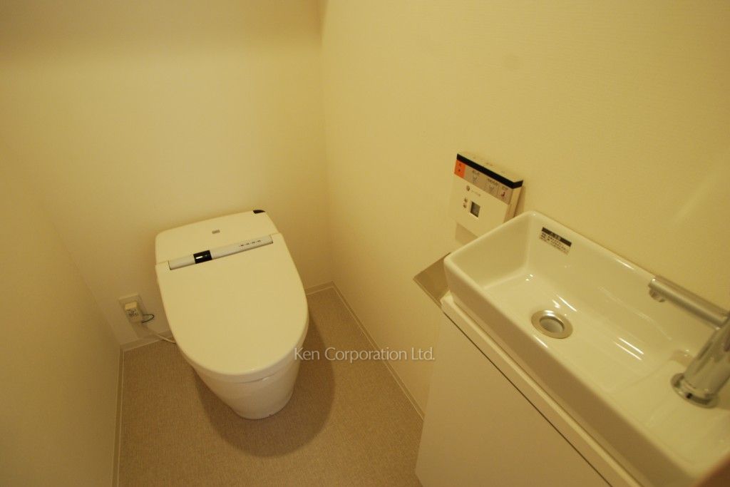 代官山BLESSの写真 トイレ