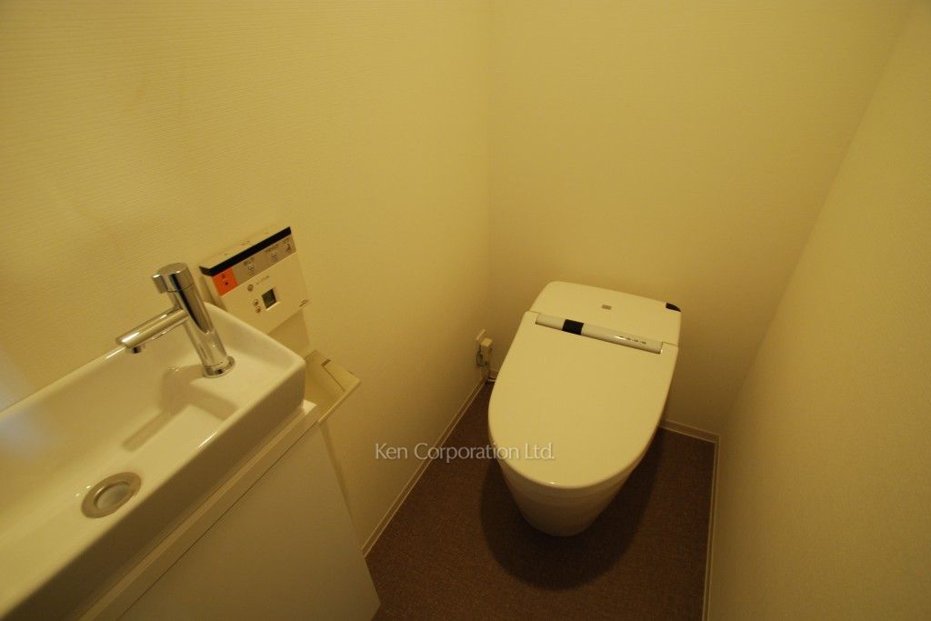 代官山BLESSの写真 トイレ