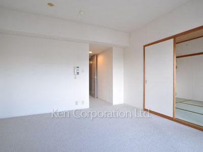 レジディア芝浦の写真 居室（LDなど） ※14階の同じ間取タイプを撮影。仕様が異なることがあります。