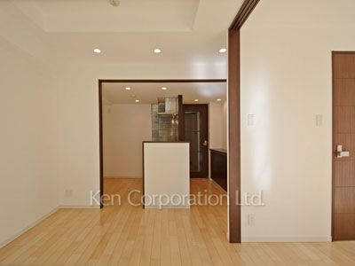 MFPRコート赤坂見附の写真 リビングダイニング