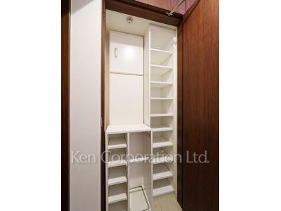 アークヒルズフロントタワーRoPの写真 シューズクローゼット