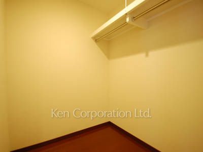 MOMENTO SHIODOMEの写真 クローゼット ※19階の同じ間取タイプを撮影。仕様が異なることがあります。