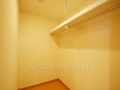 MOMENTO SHIODOMEの写真 クローゼット ※19階の同じ間取タイプを撮影。仕様が異なることがあります。