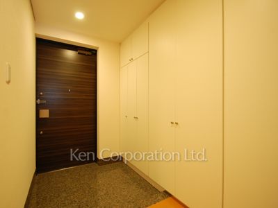 MOMENTO SHIODOMEの写真 玄関 ※19階の同じ間取タイプを撮影。仕様が異なることがあります。