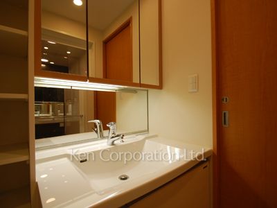 MOMENTO SHIODOMEの写真 パウダールーム ※19階の同じ間取タイプを撮影。仕様が異なることがあります。