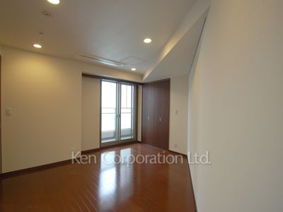 MOMENTO SHIODOMEの写真 ベッドルーム ※19階の同じ間取タイプを撮影。仕様が異なることがあります。