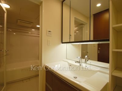 MOMENTO SHIODOMEの写真 パウダールーム ※19階の同じ間取タイプを撮影。仕様が異なることがあります。