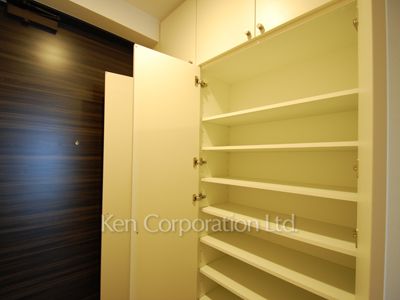 MOMENTO SHIODOMEの写真 クローゼット ※19階の同じ間取タイプを撮影。仕様が異なることがあります。