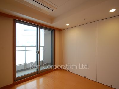 MOMENTO SHIODOMEの写真 ベッドルーム ※19階の同じ間取タイプを撮影。仕様が異なることがあります。