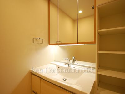 MOMENTO SHIODOMEの写真 パウダールーム ※19階の同じ間取タイプを撮影。仕様が異なることがあります。