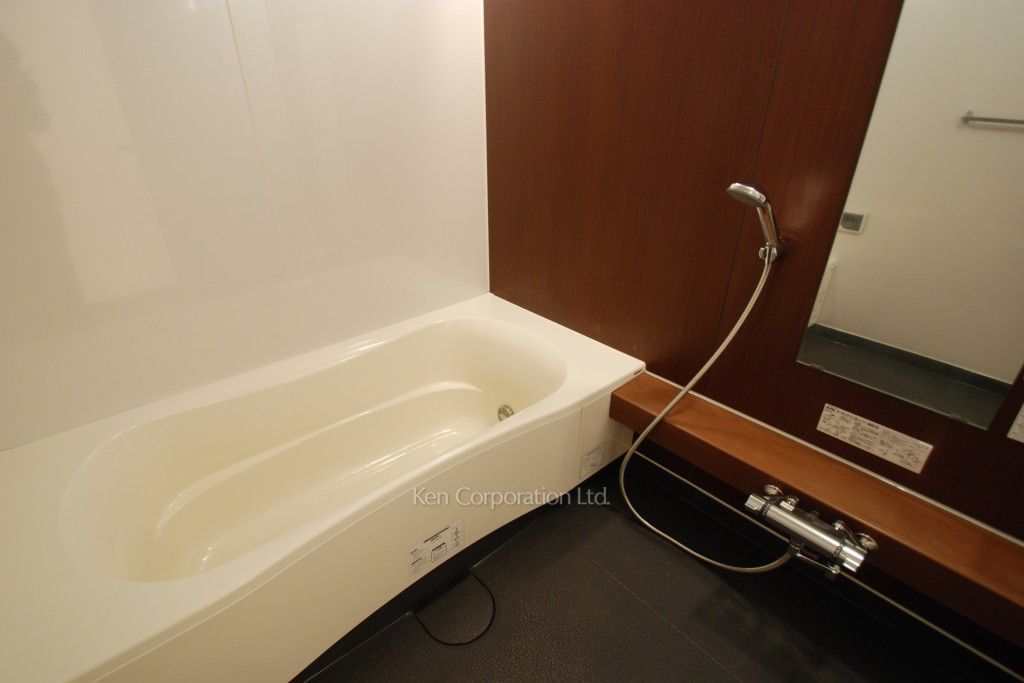 MFPR目黒タワーの写真 バスルーム ※6階の同じ間取タイプを撮影。仕様が異なることがあります。