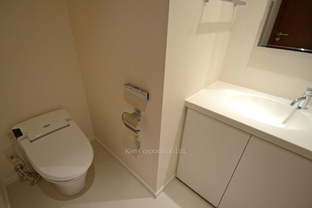 パークアクシス青山一丁目タワーの写真 トイレ ※30階の同じ間取タイプを撮影。仕様が異なることがあります。