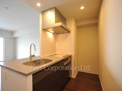 キッチン ※9階の同じ間取タイプを撮影。仕様が異なることがあります。