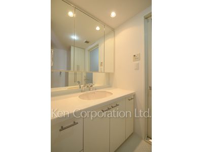 レジディア新川Ⅱの写真 パウダールーム ※4階の同じ間取タイプを撮影。仕様が異なることがあります。