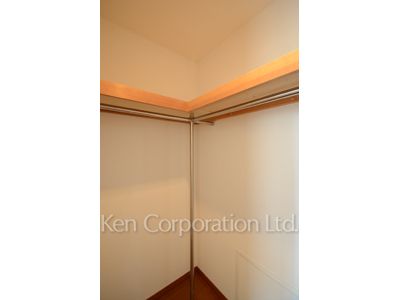 レジディア新川Ⅱの写真 ウォークインクローゼット ※4階の同じ間取タイプを撮影。仕様が異なることがあります。