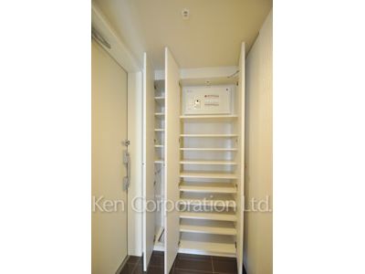 THE ROPPONGI TOKYO SUPERIOR RESIDENCEの写真 シューズクローゼット