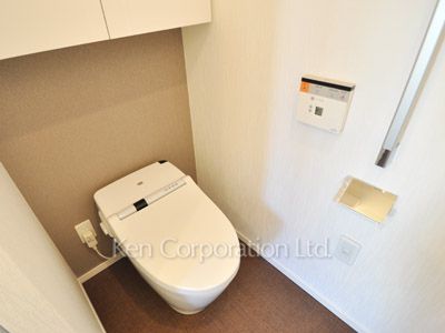 トイレ ※10階の同じ間取タイプを撮影。仕様が異なることがあります。