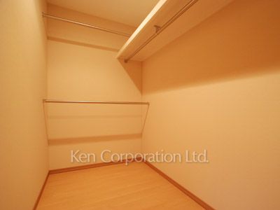 ラ・トゥール飯田橋の写真 ウォークインクローゼット ※19階の同じ間取タイプを撮影。仕様が異なることがあります。