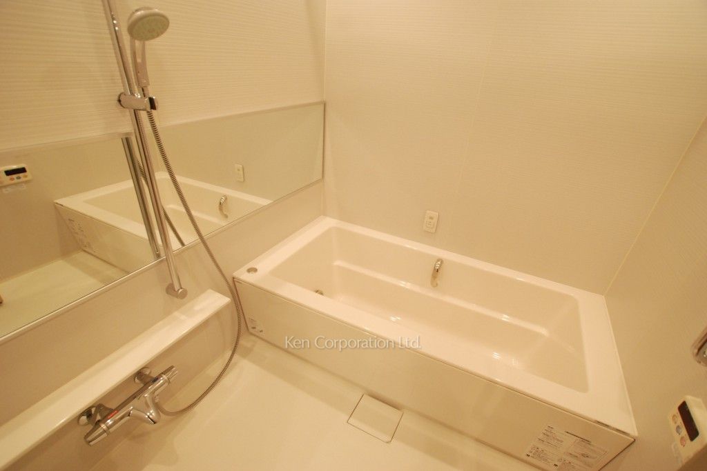 ラ・トゥール飯田橋の写真 バスルーム ※19階の同じ間取タイプを撮影。仕様が異なることがあります。