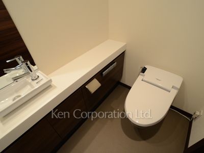 ラ・トゥール新宿グランドの写真 トイレ