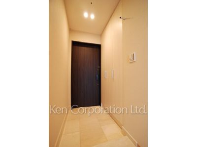 ラ・トゥール新宿グランドの写真 玄関 ※15階の同じ間取タイプを撮影。仕様が異なることがあります。