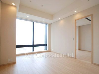 ラ・トゥール新宿グランドの写真 リビングダイニング