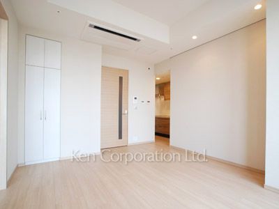 ラ・トゥール新宿グランドの写真 リビングダイニング