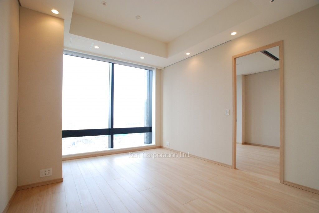 ラ・トゥール新宿グランドの写真 リビングダイニング