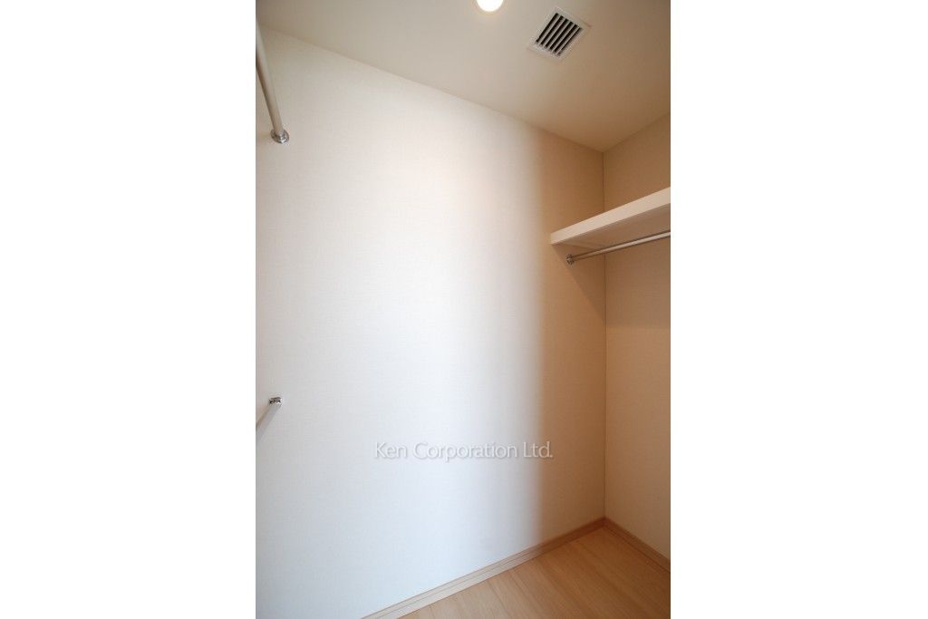 ラ・トゥール新宿グランドの写真 ウォークインクローゼット