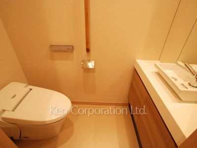 ラ・トゥール新宿グランドの写真 トイレ ※19階の同じ間取タイプを撮影。仕様が異なることがあります。