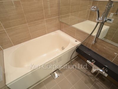 ラ・トゥール新宿グランドの写真 バスルーム ※32階の同じ間取タイプを撮影。仕様が異なることがあります。