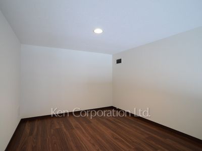 ラ・トゥール新宿グランドの写真 ロフト ※32階の同じ間取タイプを撮影。仕様が異なることがあります。