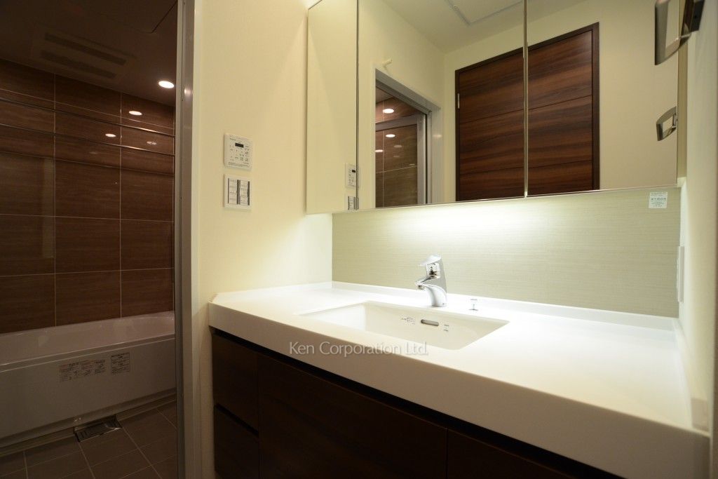 ラ・トゥール新宿グランドの写真 パウダールーム ※32階の同じ間取タイプを撮影。仕様が異なることがあります。