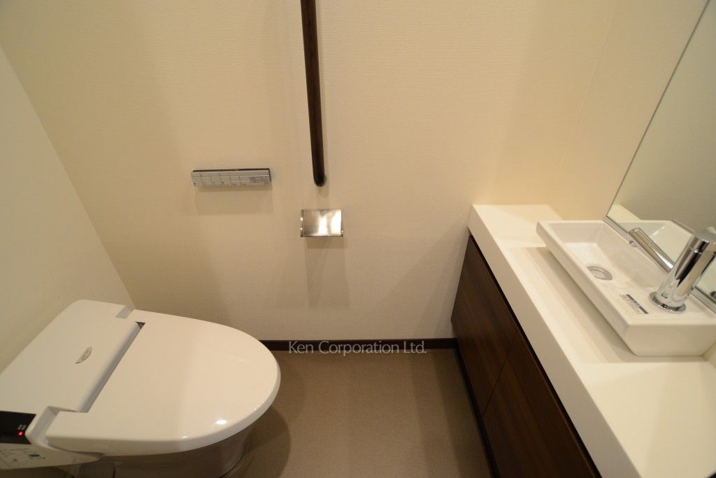 ラ・トゥール新宿グランドの写真 トイレ ※32階の同じ間取タイプを撮影。仕様が異なることがあります。