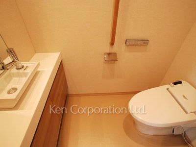 ラ・トゥール新宿グランドの写真 トイレ ※15階の同じ間取タイプを撮影。仕様が異なることがあります。