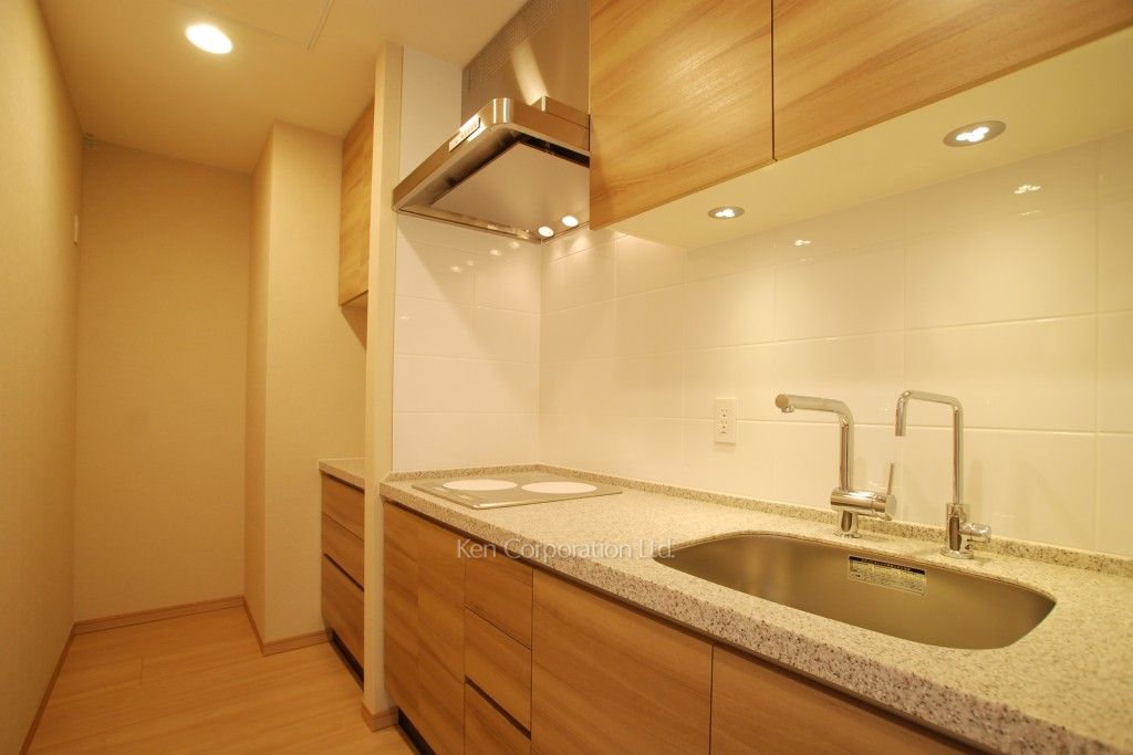 ラ・トゥール新宿グランドの写真 キッチン ※15階の同じ間取タイプを撮影。仕様が異なることがあります。